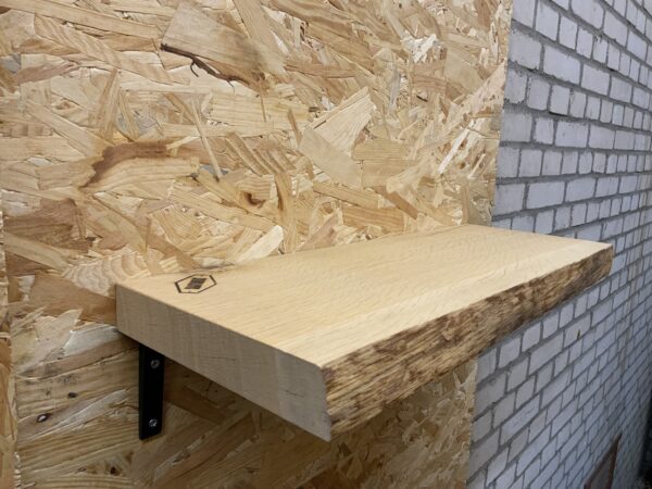 Outlet zwevende boomstam wandplank  58 x +-21,5 x 4 cm