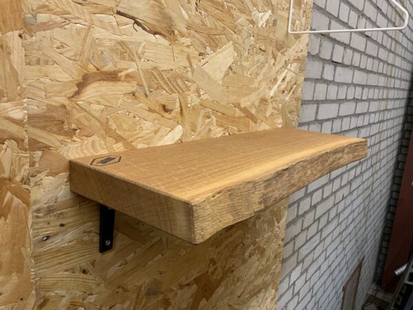 Outlet zwevende boomstam wandplank 60x+-21 x 4 cm