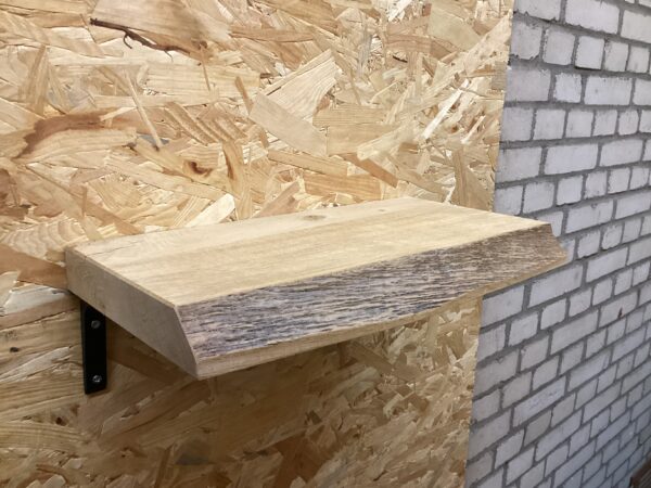 Outlet zwevende boomstam wandplank 45 x +-23 x 4 cm