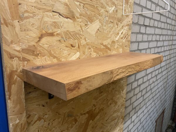 Outlet zwevende boomstam wandplank 75x+-22,5 x 4 cm